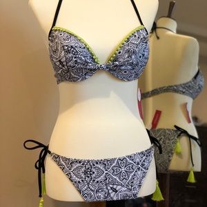 🔥PRICE DROP🔥 Xhileration bikini by Target